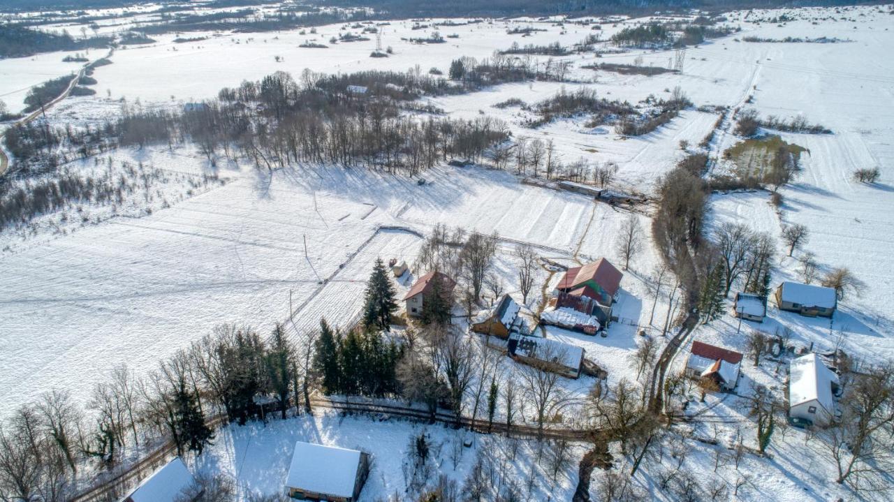 House Under The Velebit Mountain Villa Medak Exterior foto